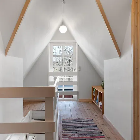 Rent A Charming And Well-maintained With A Beautiful Sea View In