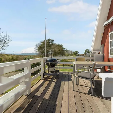 度假居 Rent A Charming And Well-maintained With A Beautiful Sea View In