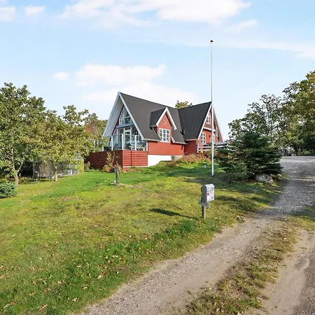 度假居 Rent A Charming And Well-maintained With A Beautiful Sea View In