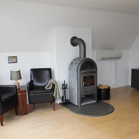 度假居 Rent A Charming And Well-maintained With A Beautiful Sea View In 埃贝尔托夫特